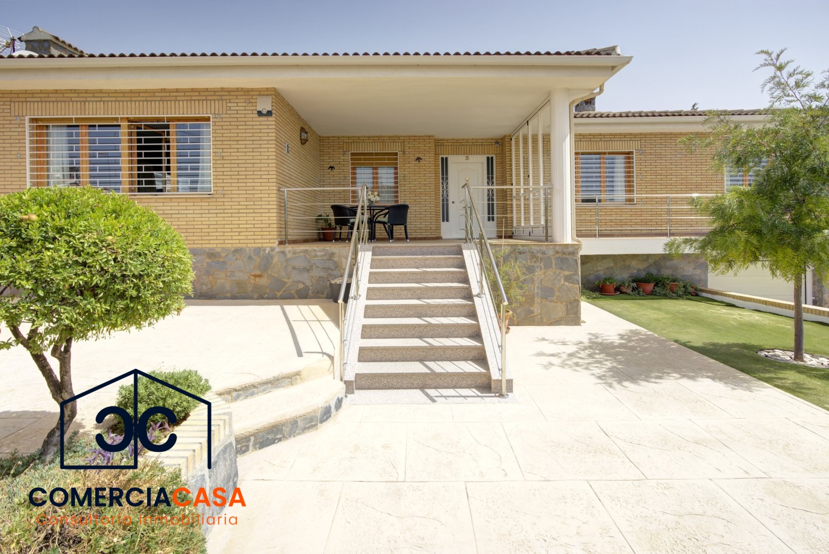 Chalet Individual en Villa de Otura Urbanizacion Nueva Otura