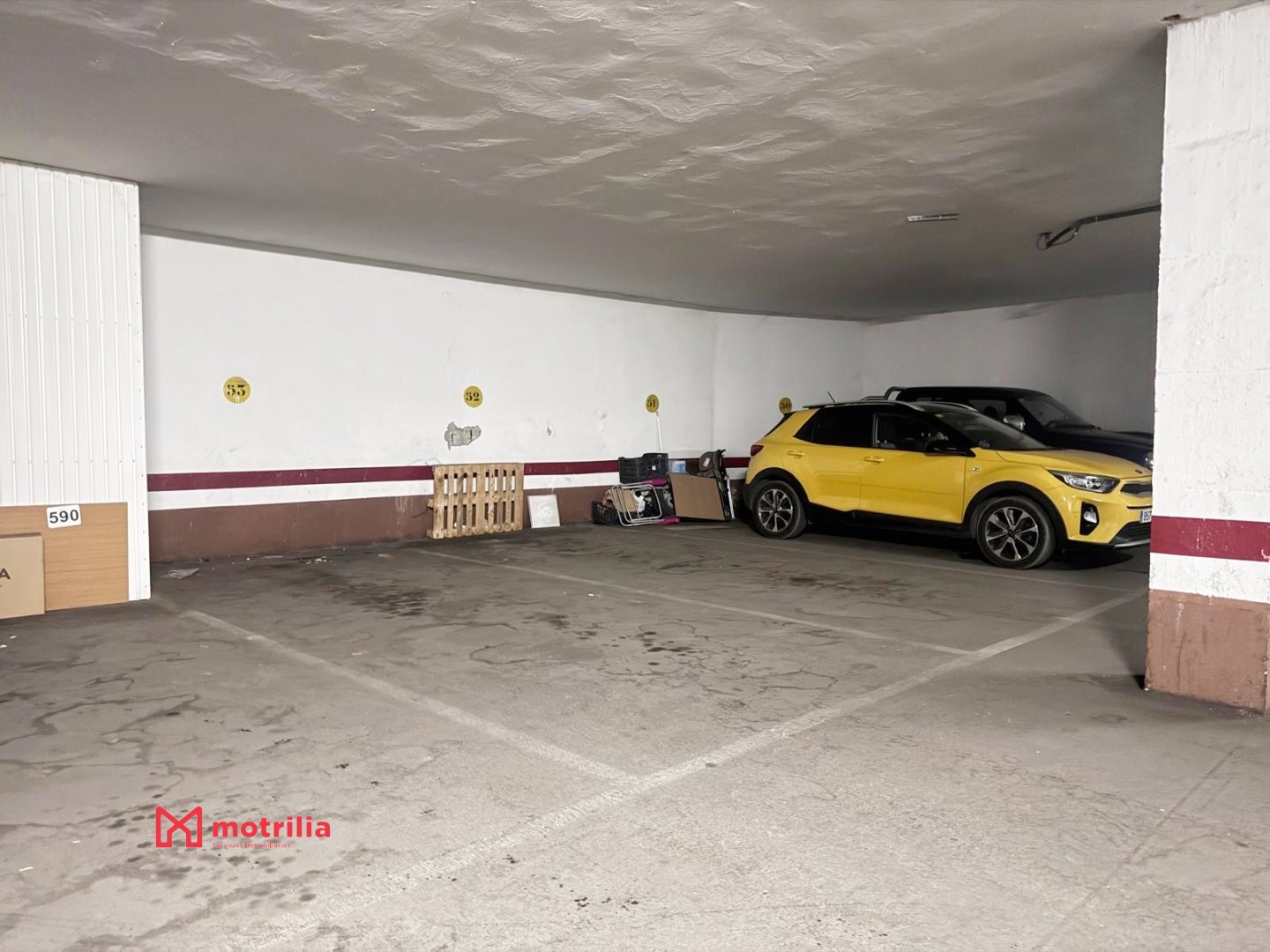 Pz. En Superf. Com en Motril Avenida Constitucion