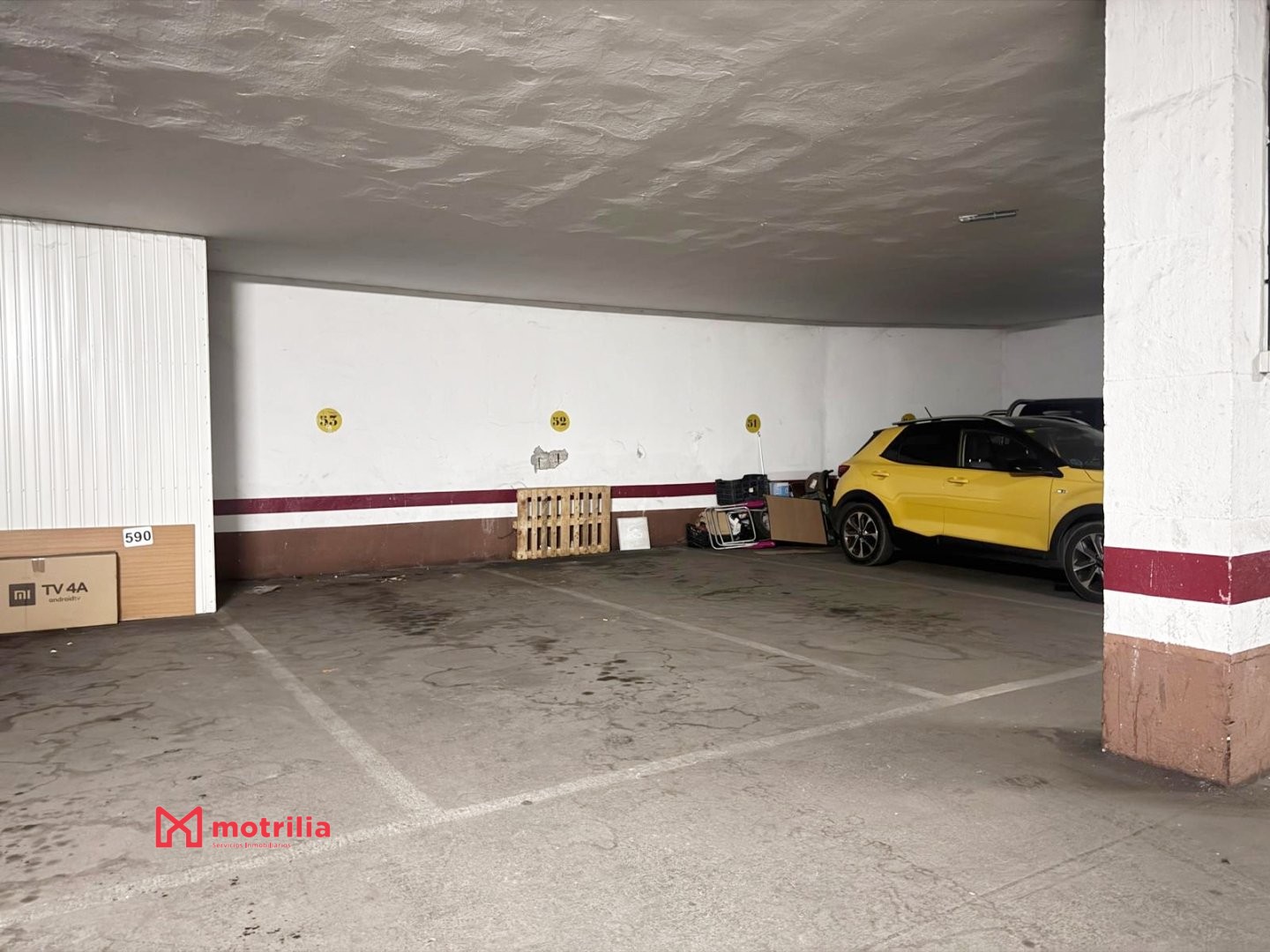 Pz. En Superf. Com en Motril Avenida Constitucion