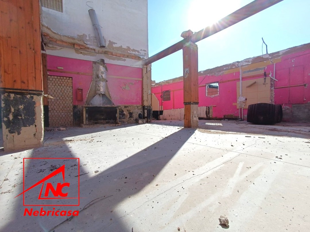 Nave en Lebrija