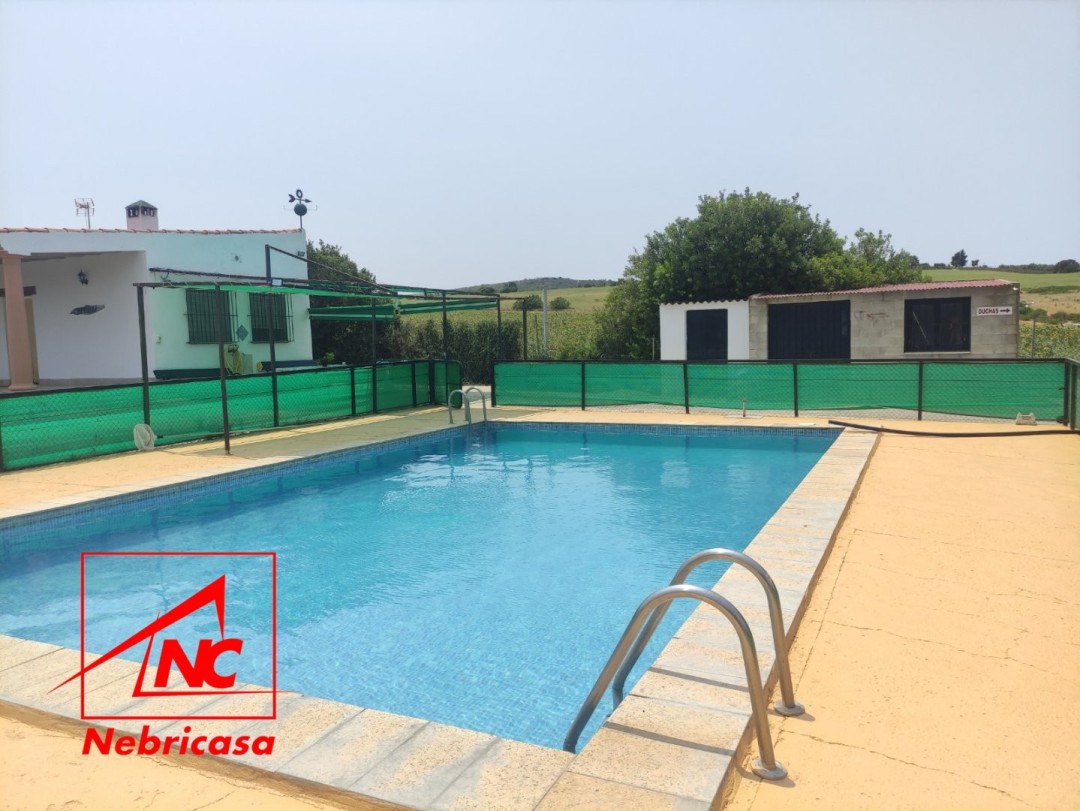 Finca en El Cuervo de Sevilla El Cubo