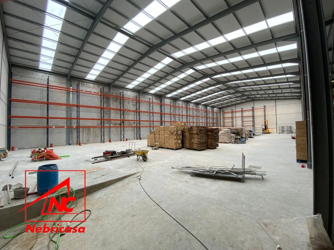 Nave Industrial en Las Cabezas de San Juan