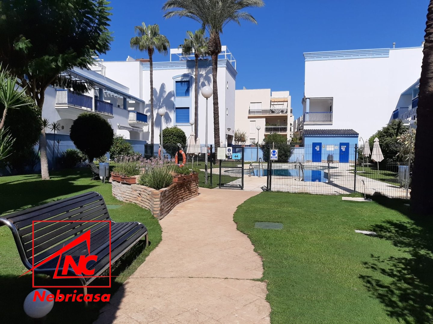 Bajo en Rota Costa Ballena Pueblo Marinero