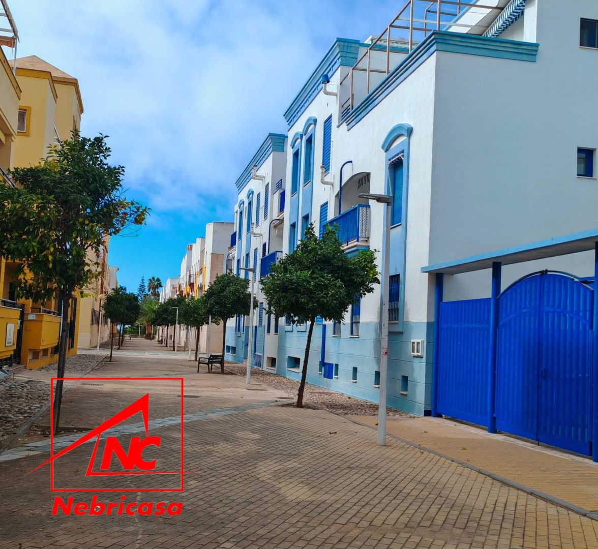 Bajo en Rota Costa Ballena Pueblo Marinero