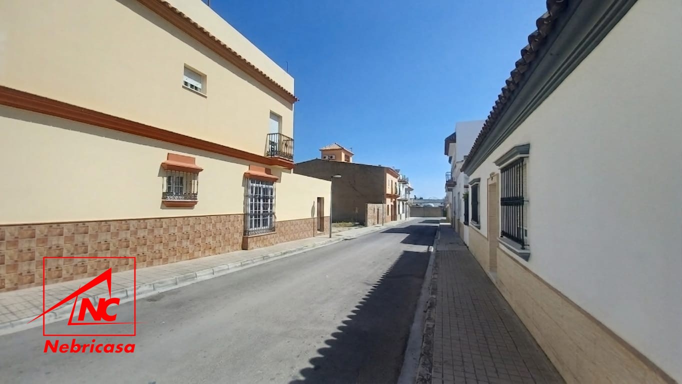 Solar en El Cuervo de Sevilla Pp5