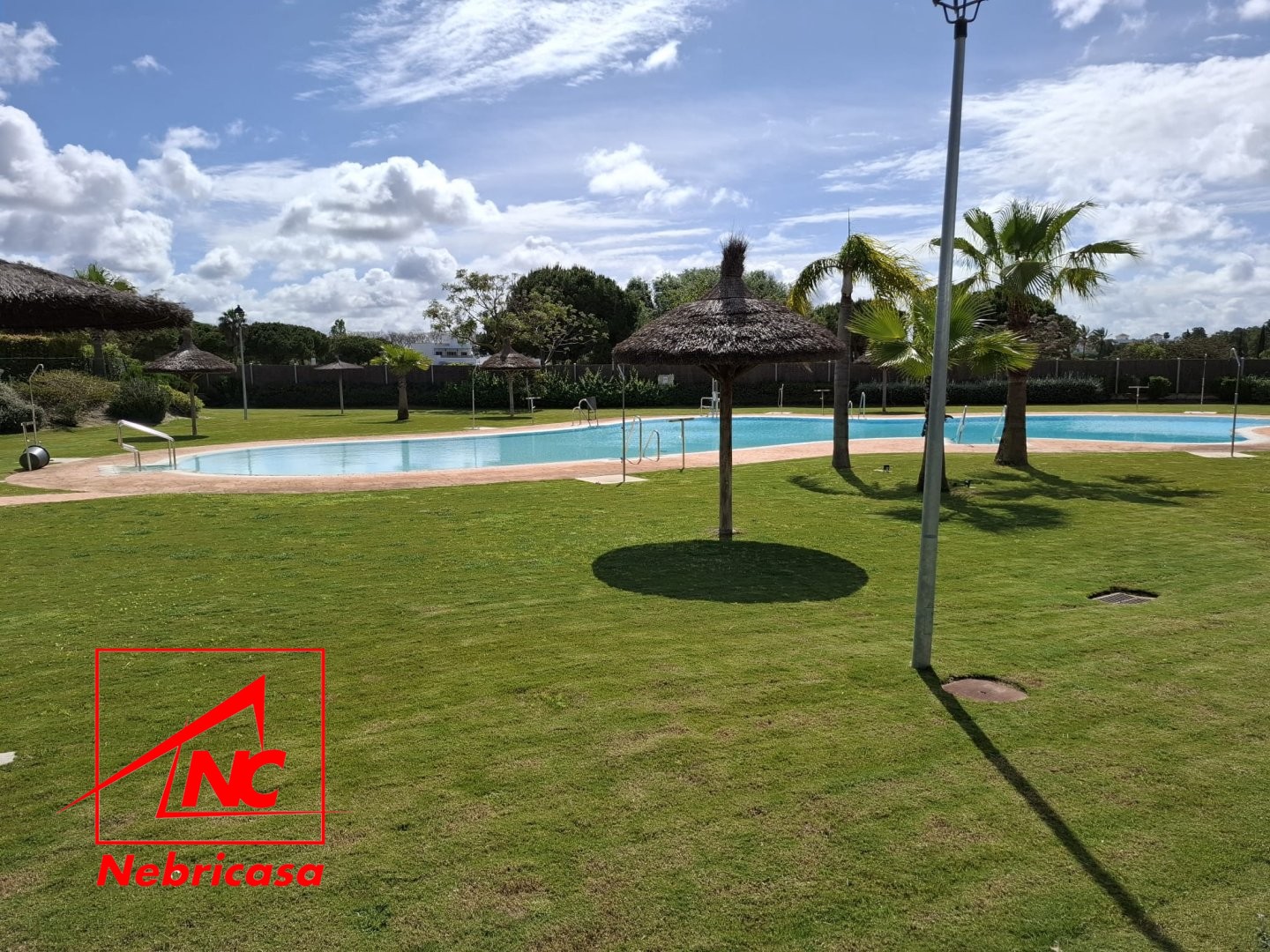 Bajo Con Jardín en Rota Costa Ballena