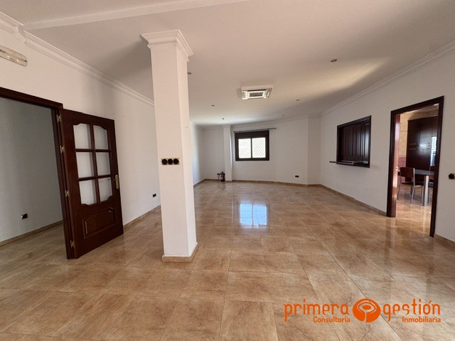 Piso Independiente en Carmona Mercadona