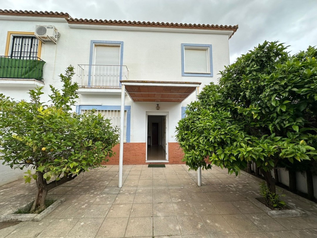 Pareado en Villanueva del Ariscal