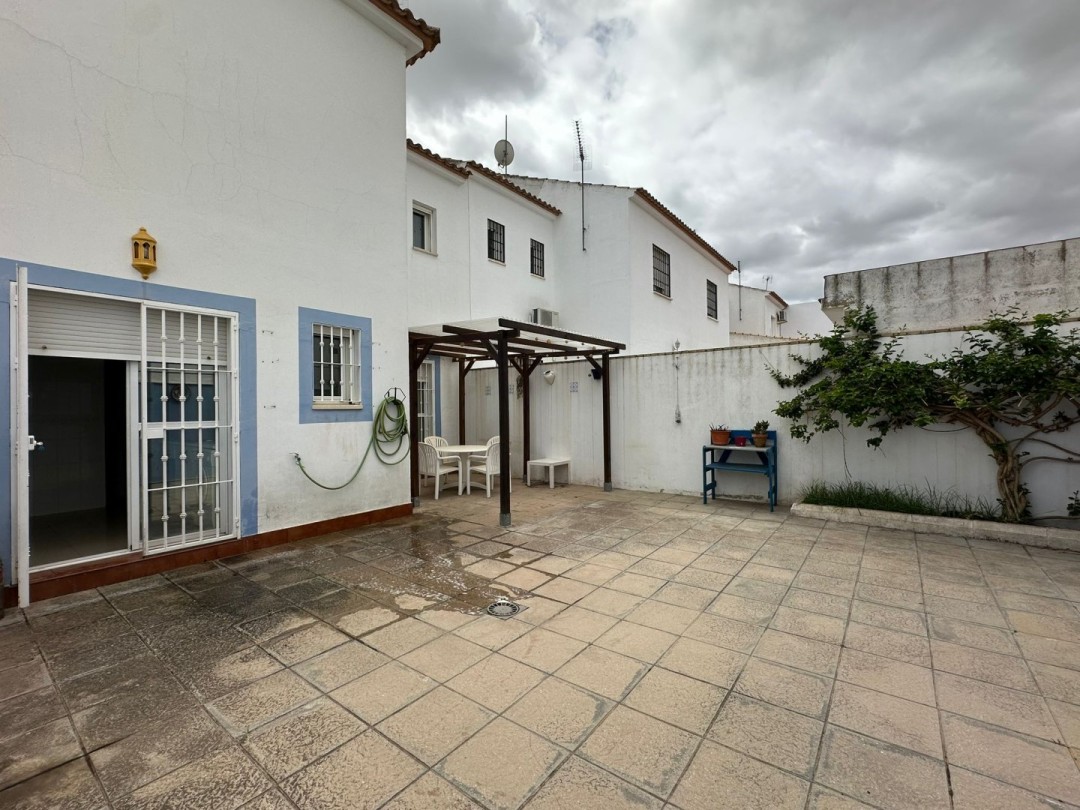 Pareado en Villanueva del Ariscal