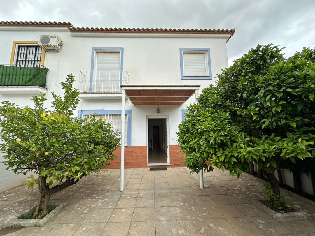 Pareado en Villanueva del Ariscal