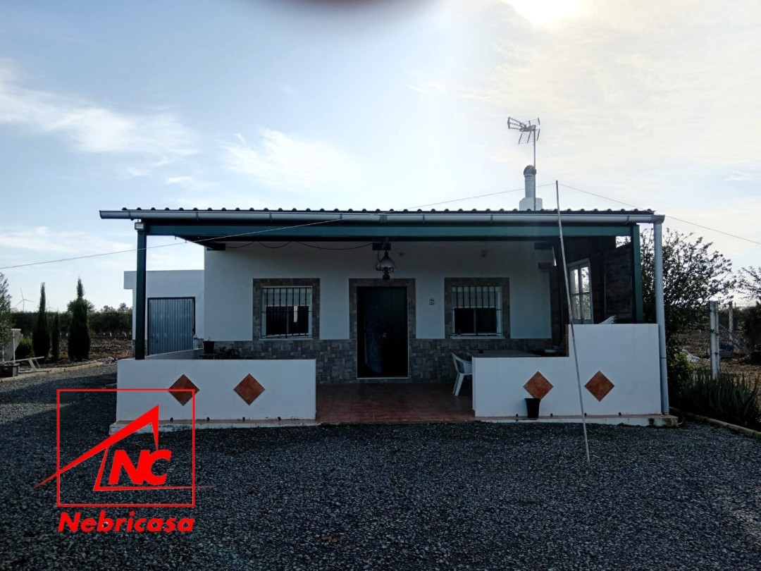 Finca · El Cuervo · 2 hab.
