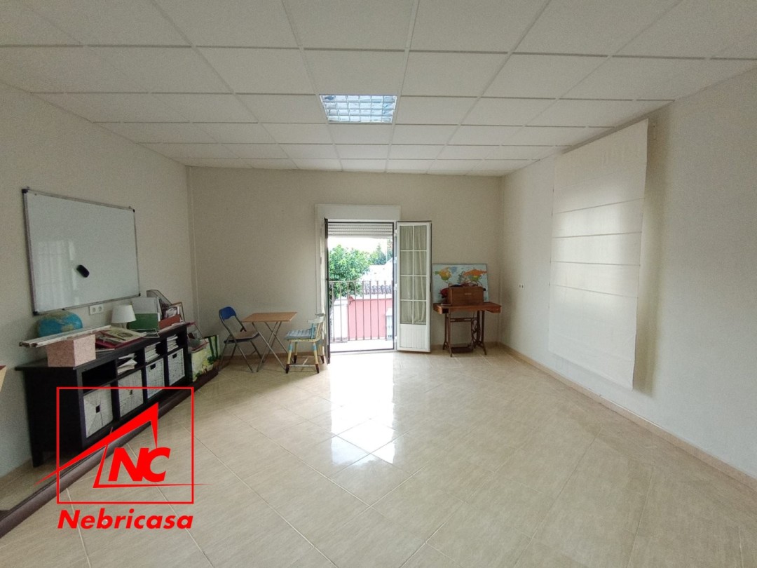 Chalet Pareado · El Cuervo · 1 hab.