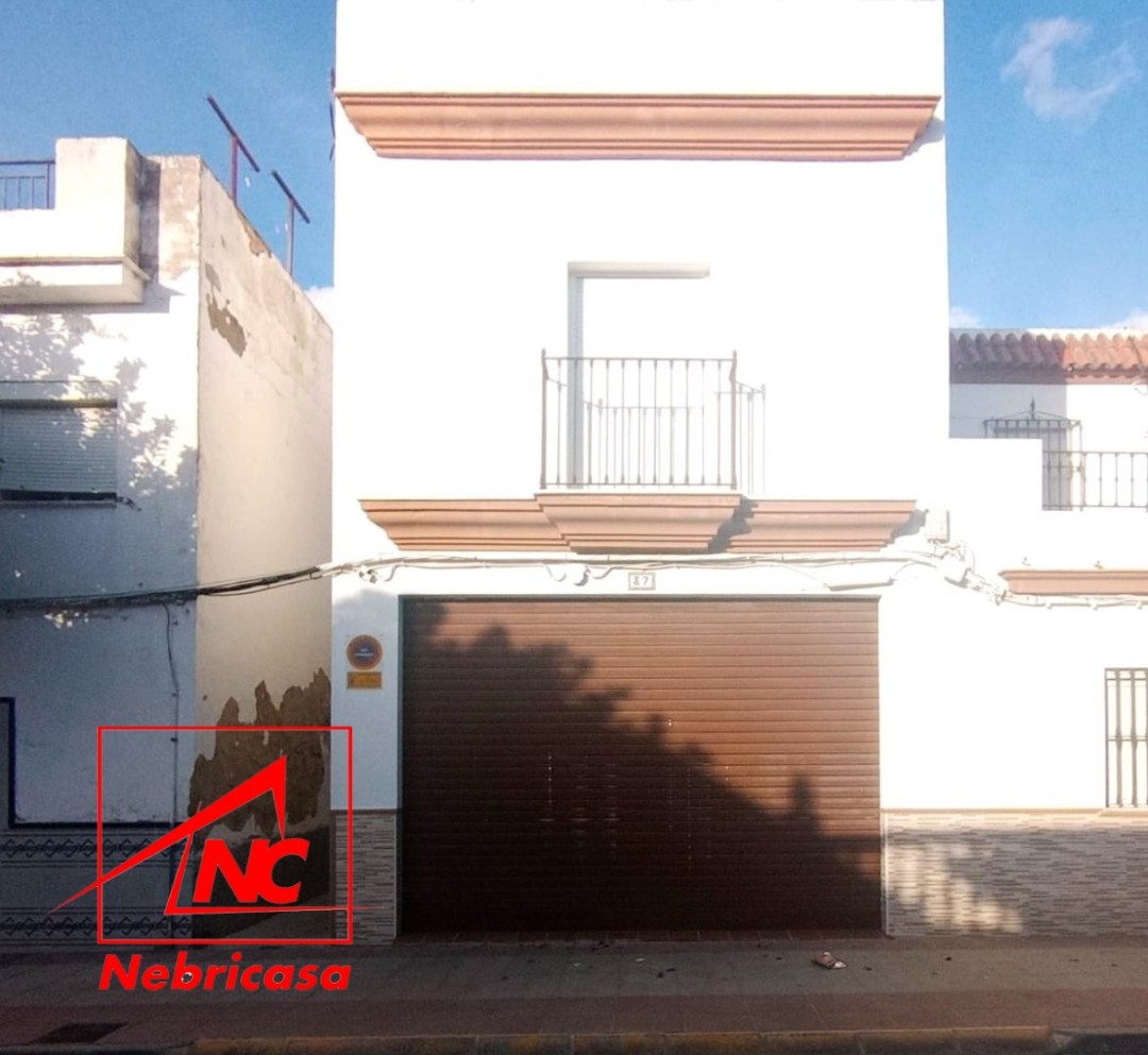 Chalet Pareado · El Cuervo · 1 hab.