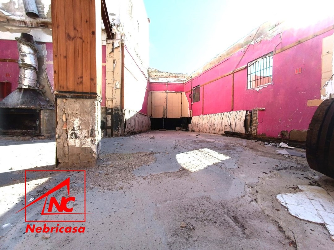 Nave en Lebrija