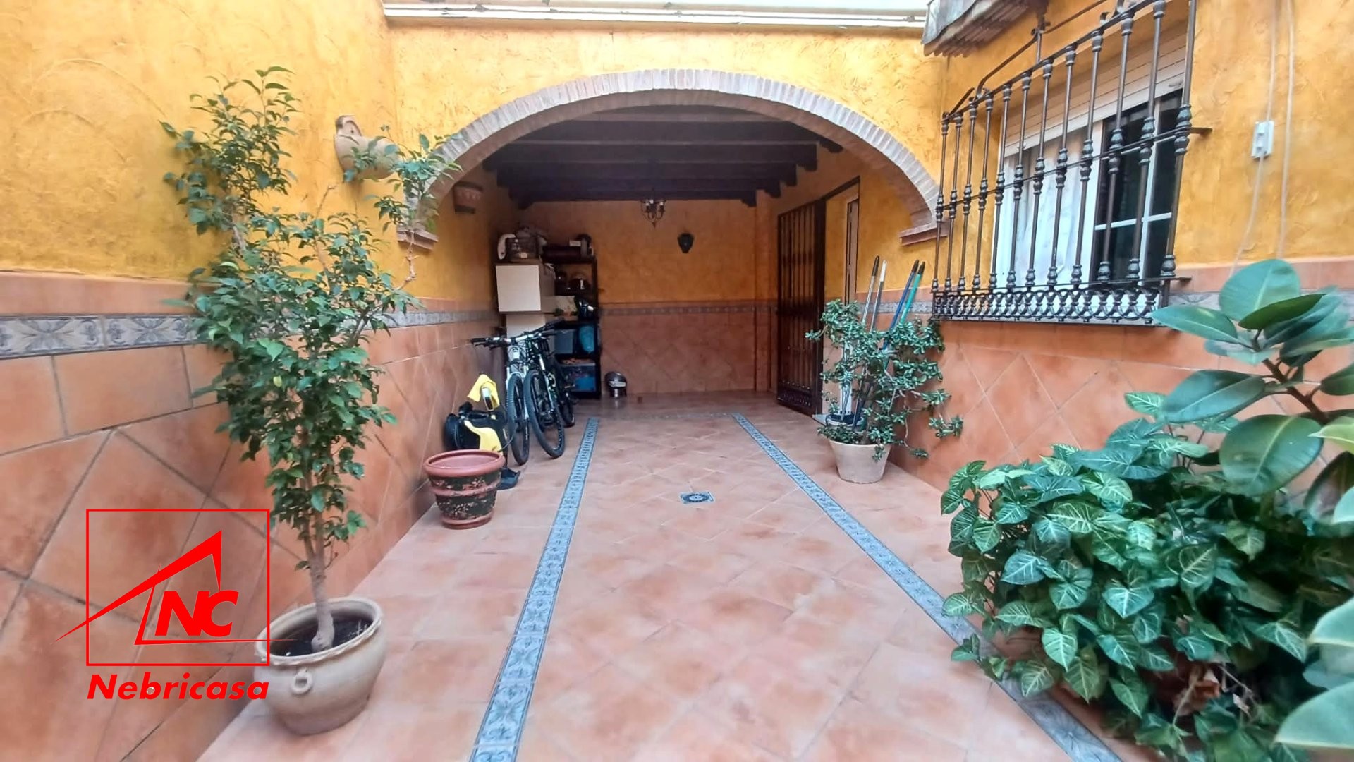 Casa en El Cuervo de Sevilla El Gamo